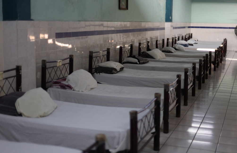 Resguardan a 41 personas en el albergue del DIF municipal de Veracruz debido a la baja temperatura