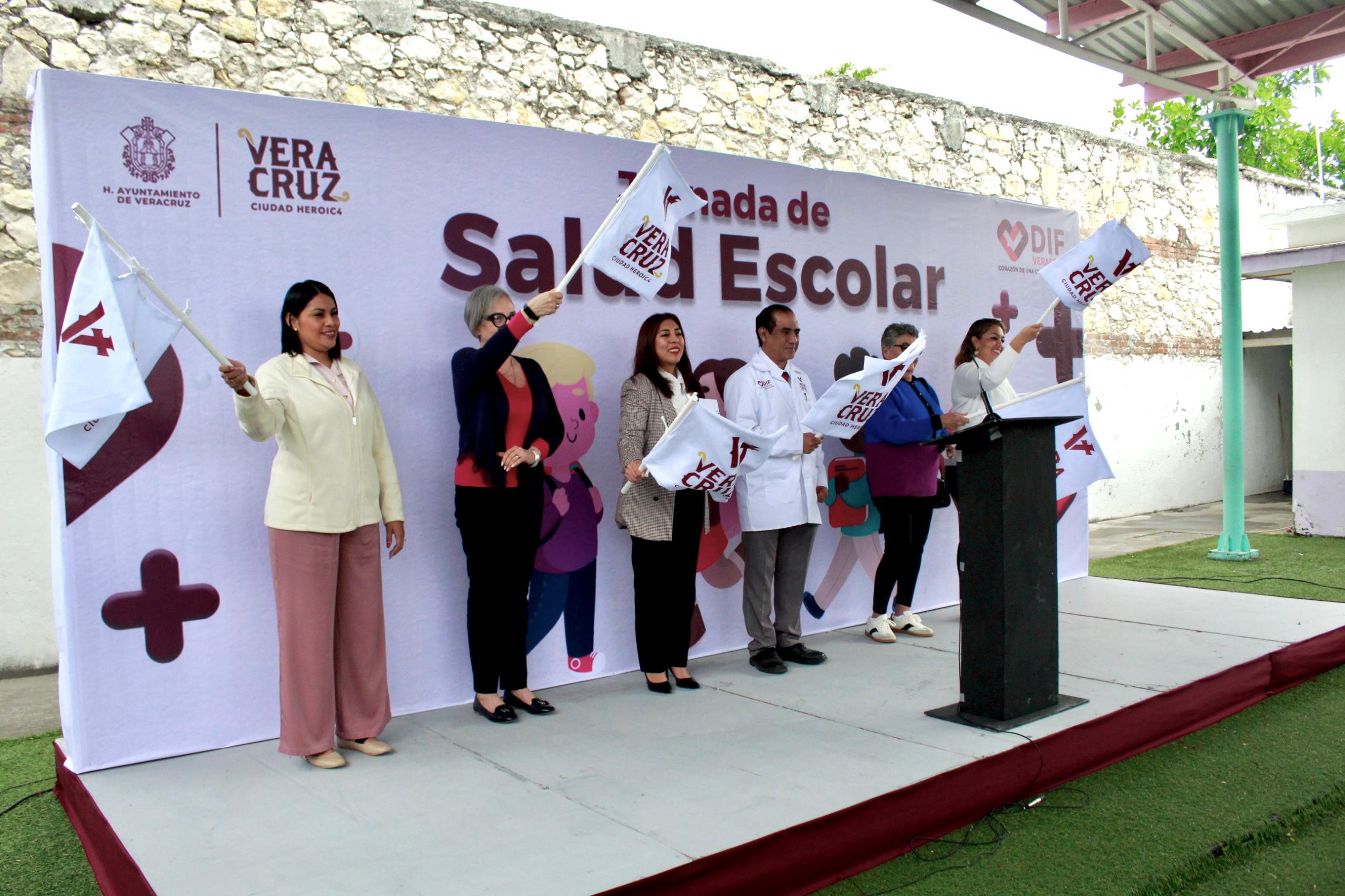 Arranca DIF Municipal de Veracruz Jornada de Salud Escolar en el CAIC Sixtita Bello