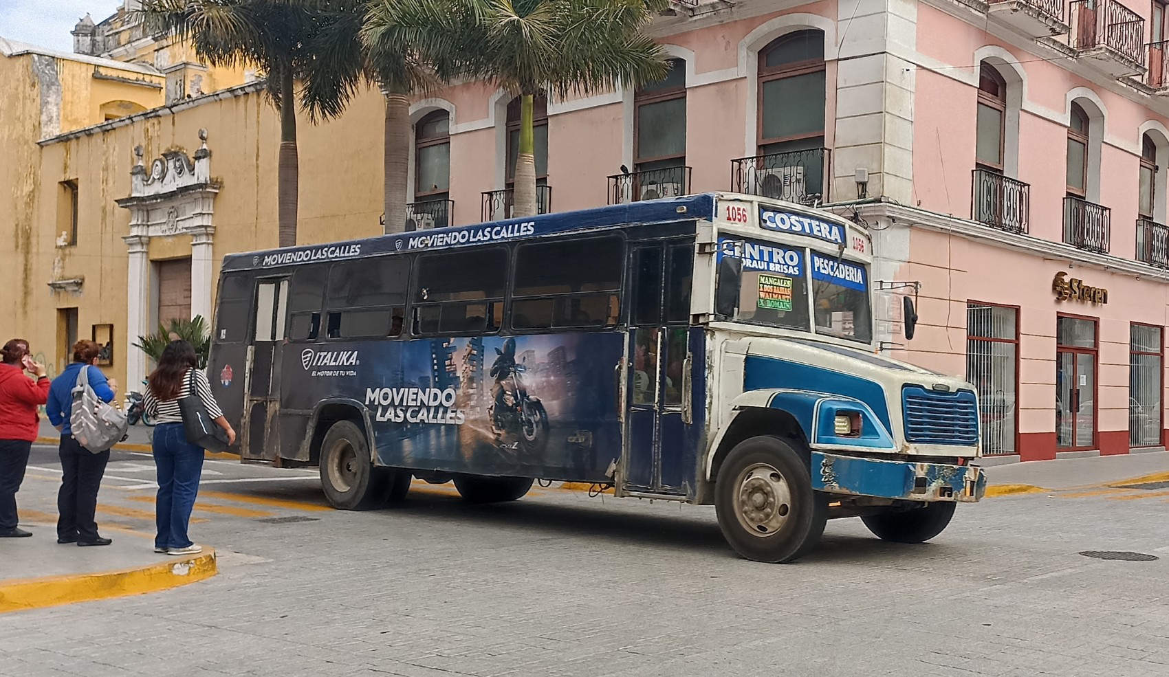Transporte público reanuda servicio tras paro en Veracruz