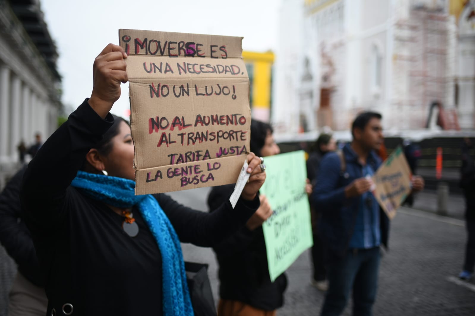 Un golpe a la economía aumentar tarifas de transporte, ciudadanía marcha en Xalapa