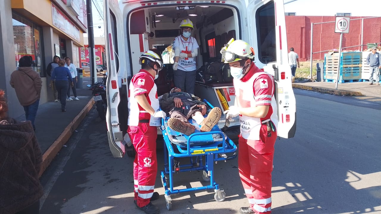 Grave adulto mayor atropellado en Córdoba, conductor huye