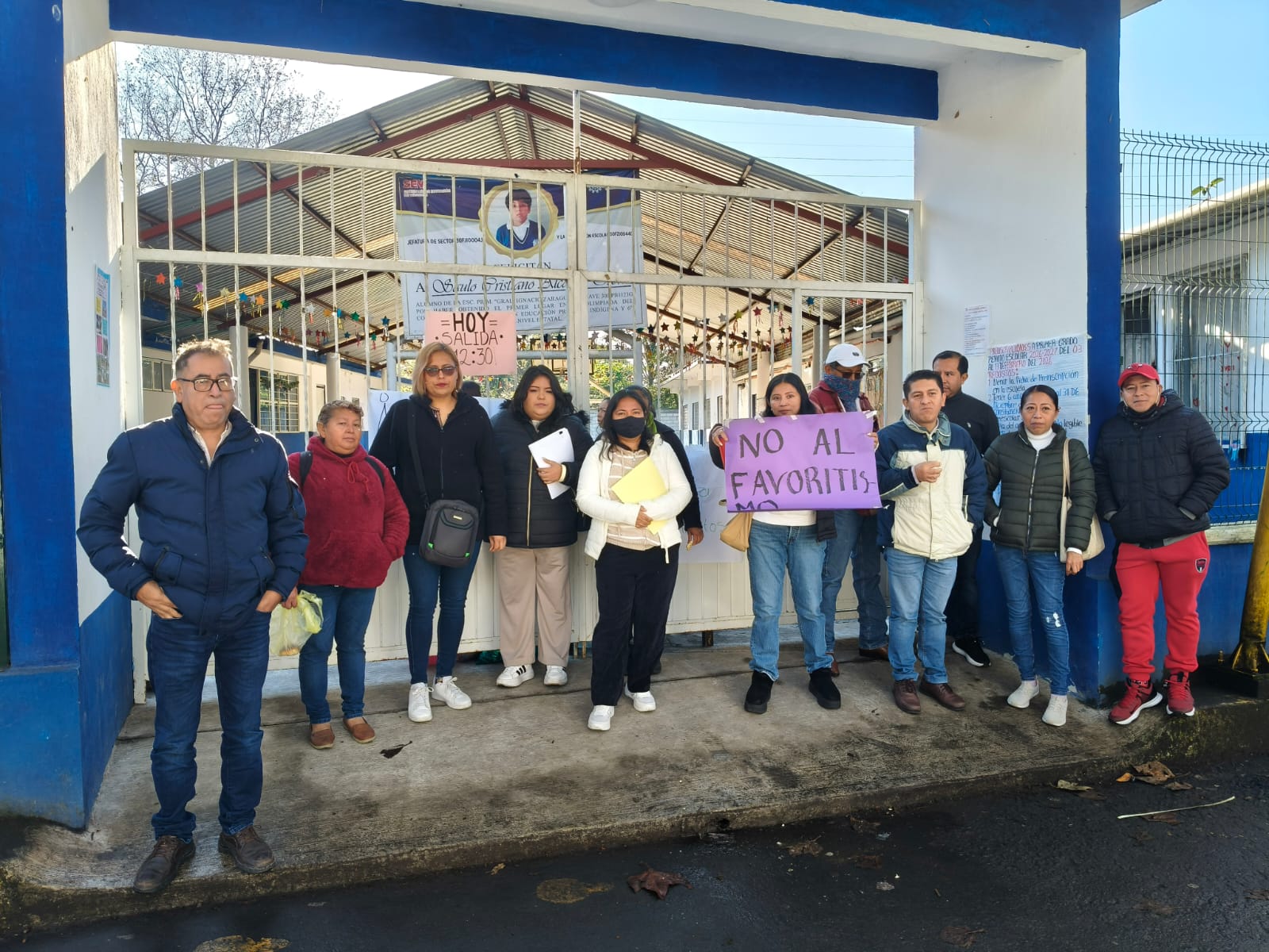 Designación de plaza provoca protesta en primaria de Ixhuatlancillo