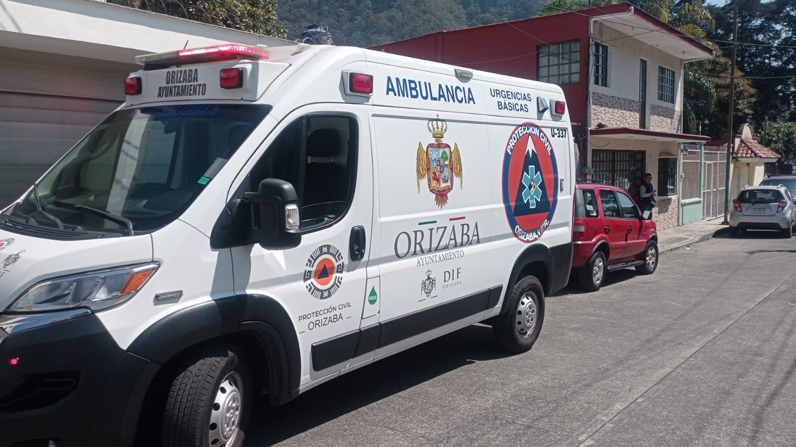 Doble fallecimiento de adultos mayores en Orizaba moviliza a cuerpos de emergencia