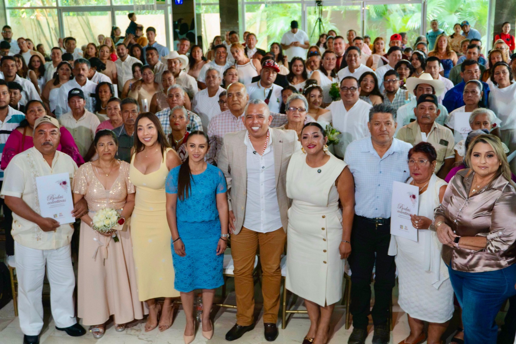 Se casan 108 parejas en las Bodas Colectivas de Medellín 2026
