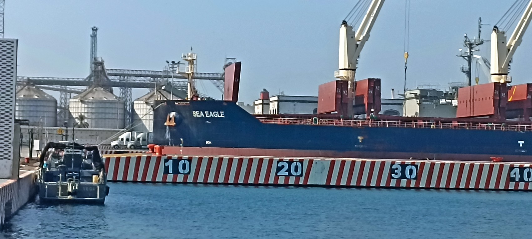 Regresa el buque Papaloapan al puerto de Veracruz tras la entrega de ayuda humanitaria a Cuba