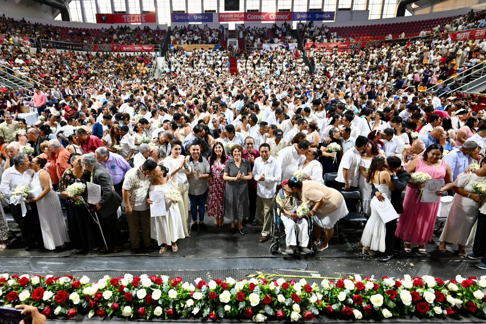 Casa Rosa María a mil 49 parejas en Bodas Colectivas 2026 del municipio de Veracruz