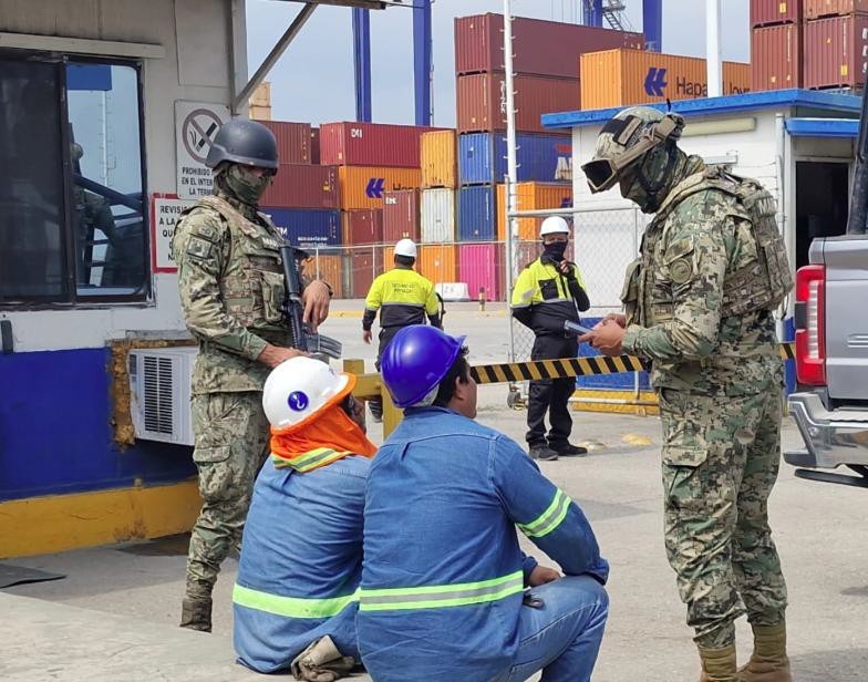 Marina realiza simulacro de amenaza de bomba en el recinto portuario de Veracruz