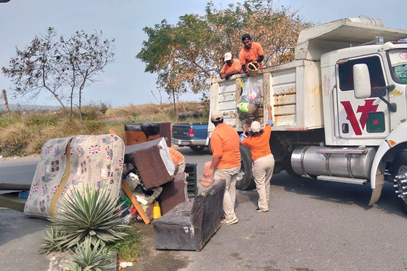 Colonias sin regularizar serán atendidas por mi gobierno: Rosa María