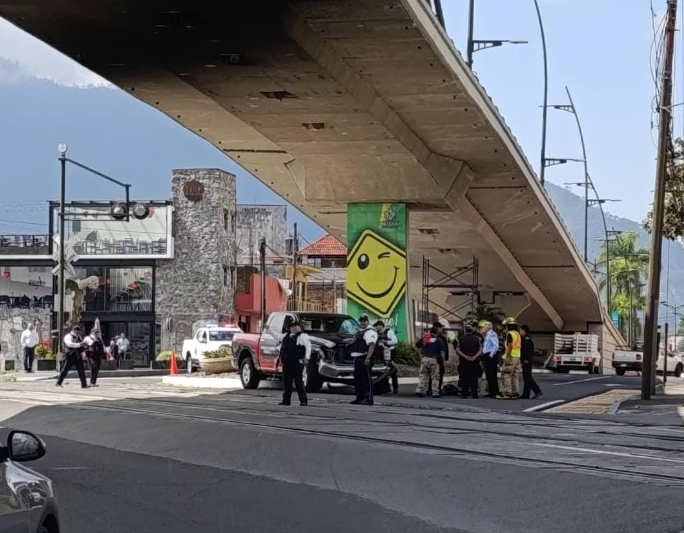 Choque de tren daña unidad de Bomberos en Orizaba