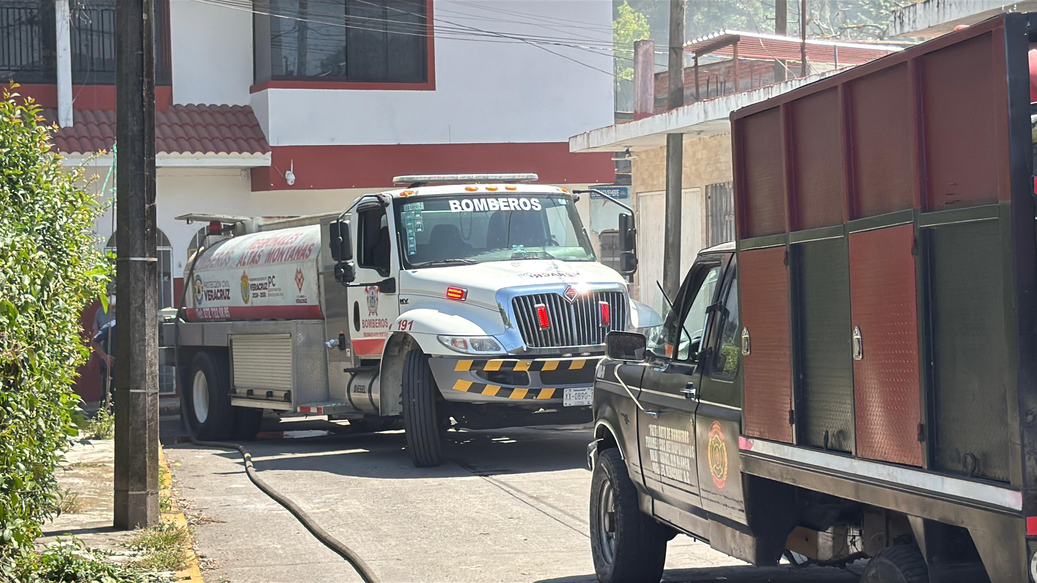 Incendio en Río Blanco consume vivienda en colonia Álvaro Obregón