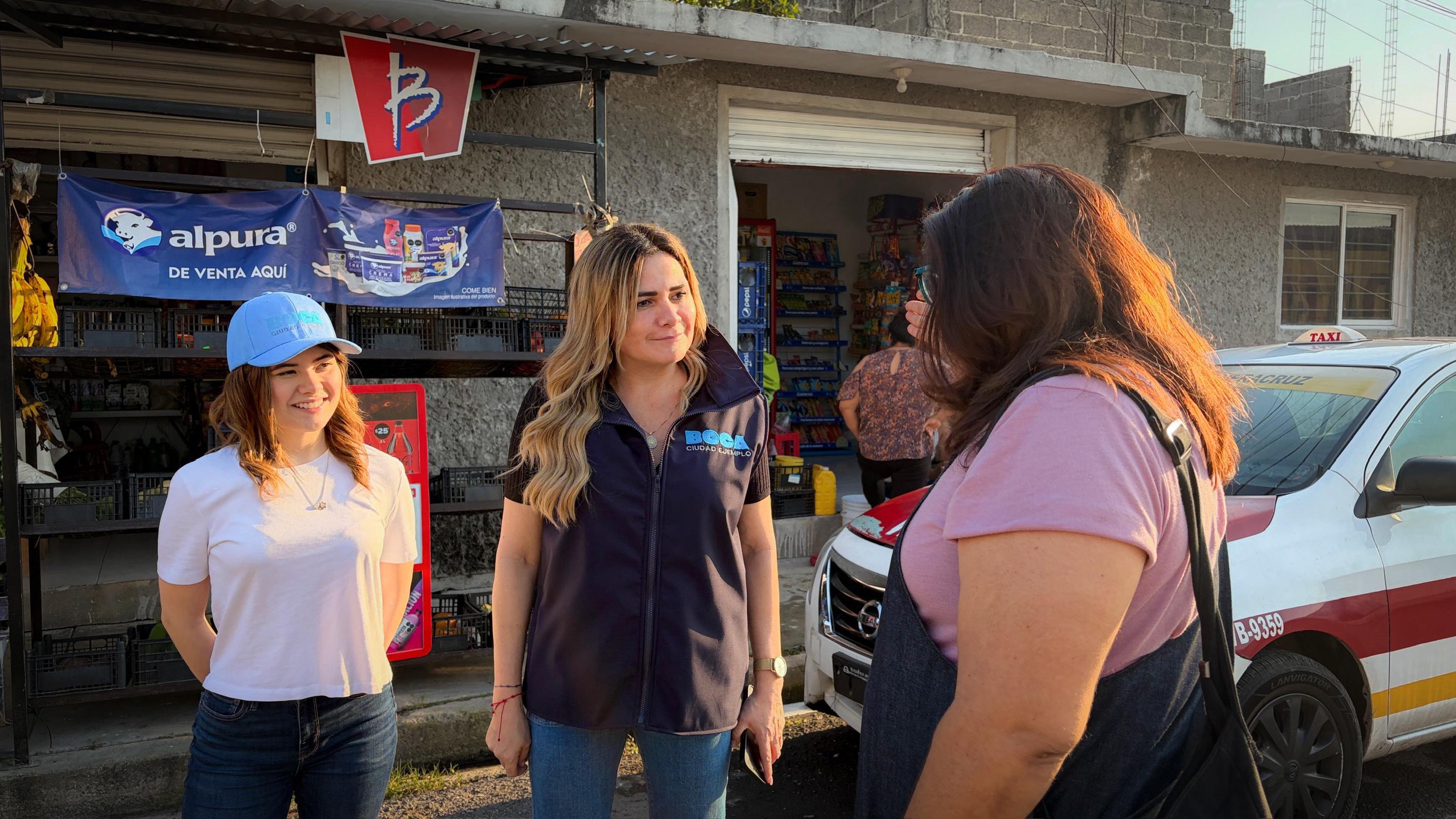 Alcaldesa Maryjose Gamboa realiza recorrido sorpresa en la colonia Manantial