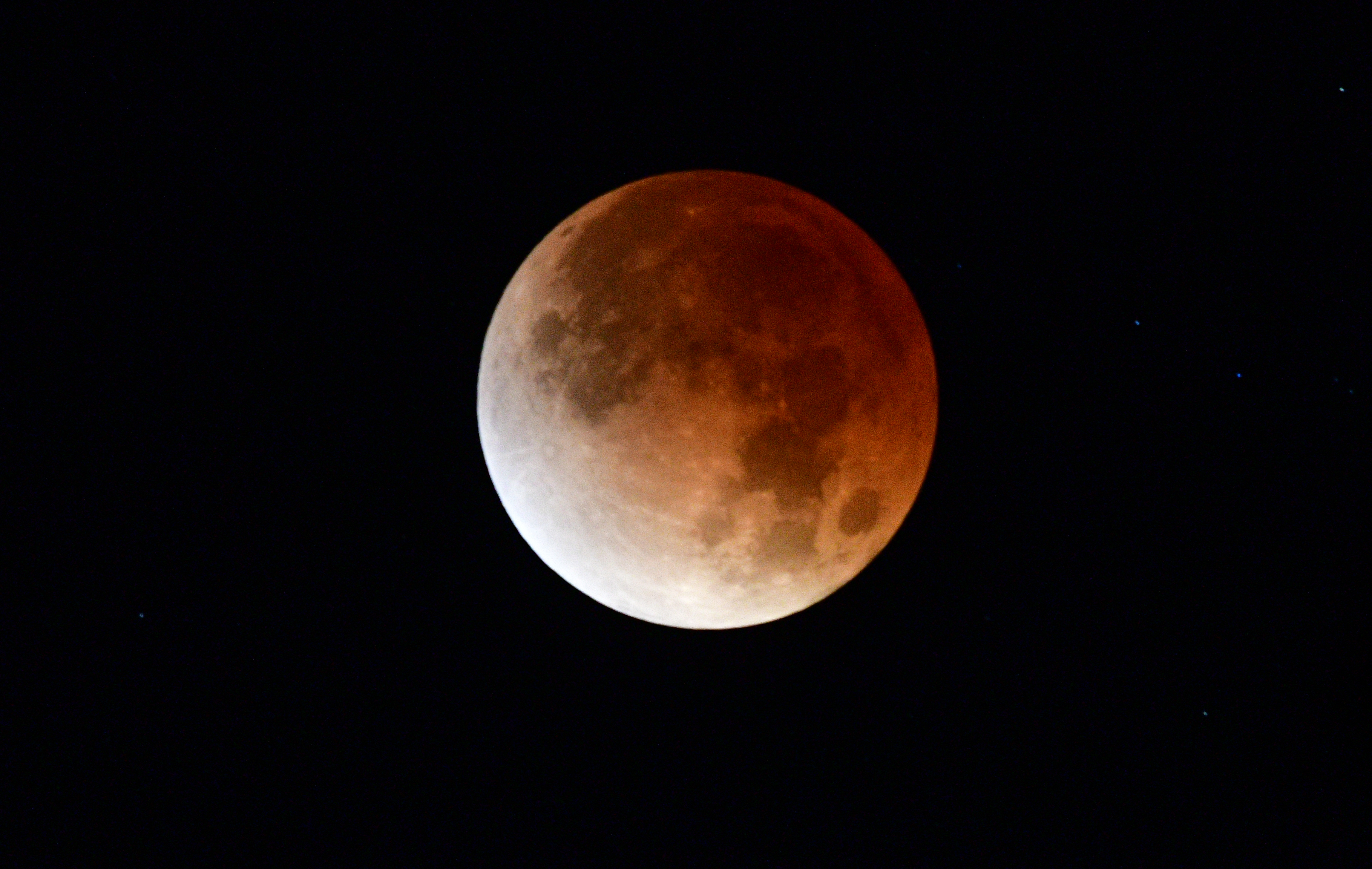 Eclipse lunar total iluminó Veracruz con Luna roja