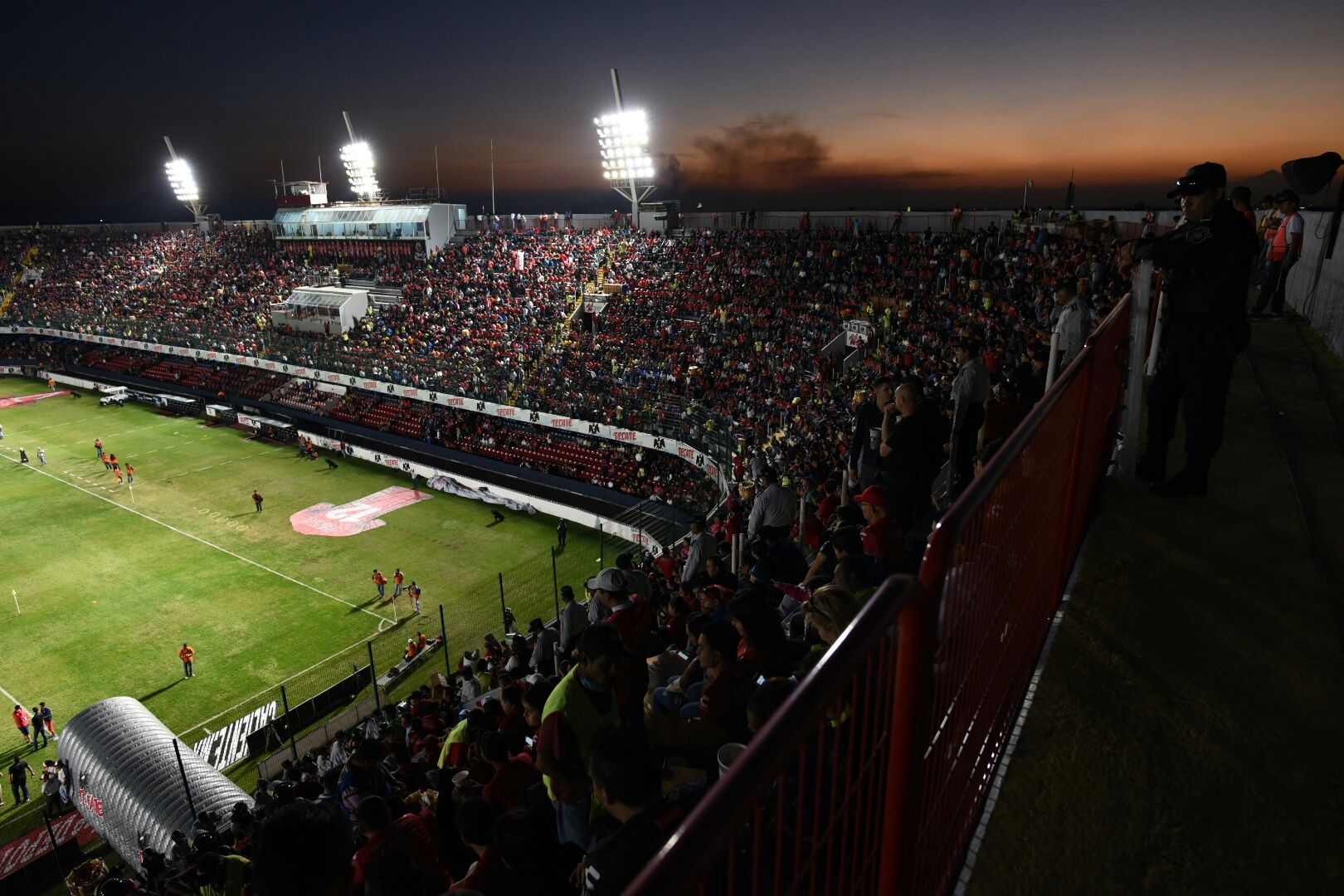 Tiburones Rojos de Veracruz podrían regresar; Nahle revisa tema legal