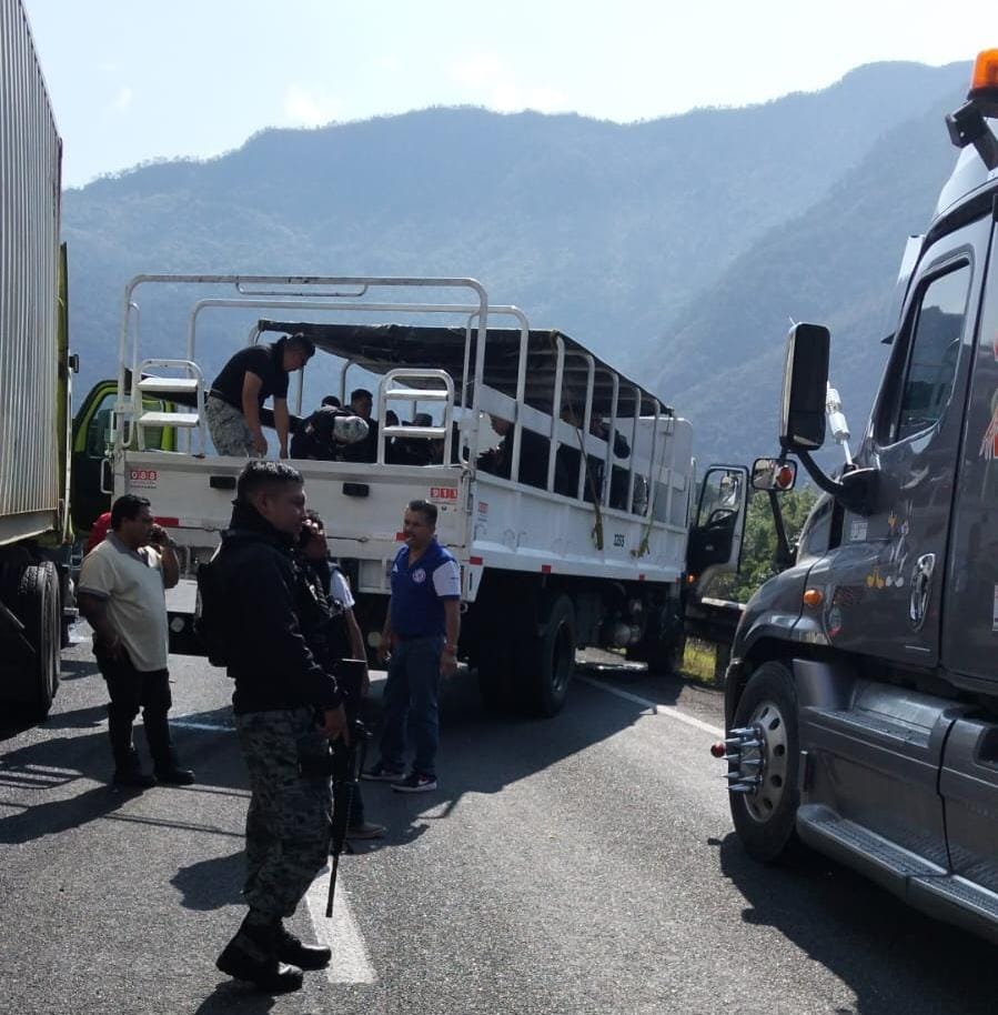 Cuatro de Guardia Nacional lesionados en autopista Puebla–Orizaba