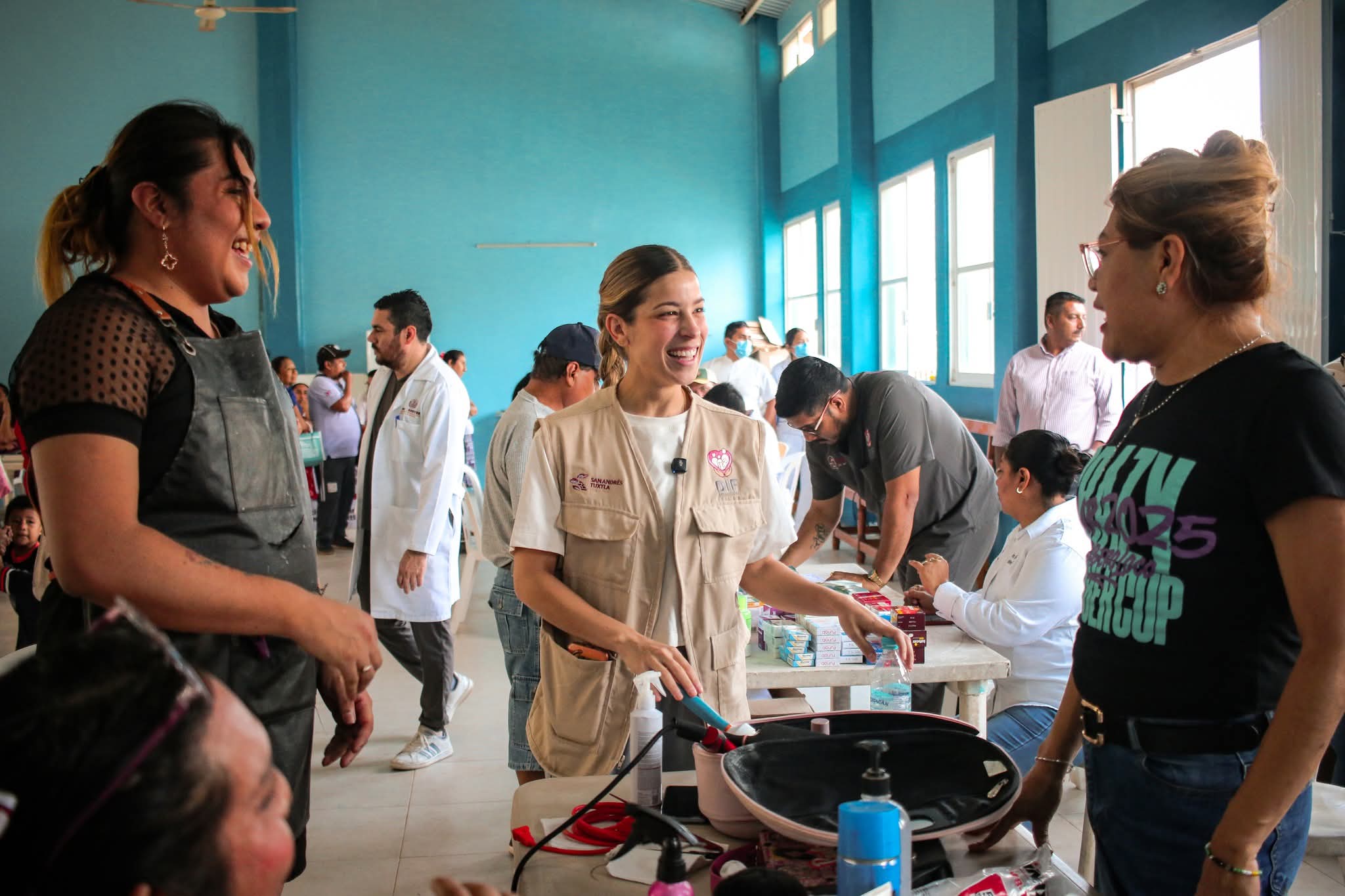 Consultas médicas llegan a Tulapan con jornada del DIF San Andrés