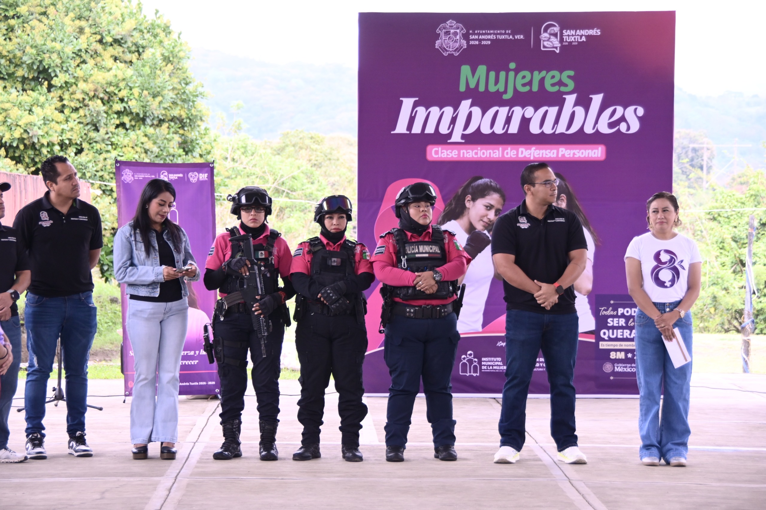 Imparten clase de defensa personal para mujeres en San Andrés Tuxtla