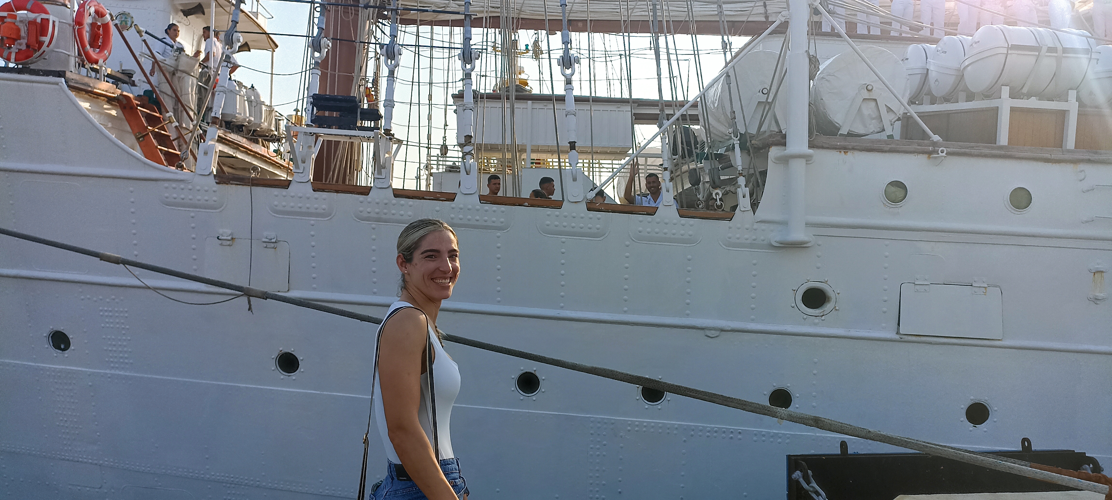 Viaja desde España a Veracruz para reencontrarse con su novio marino