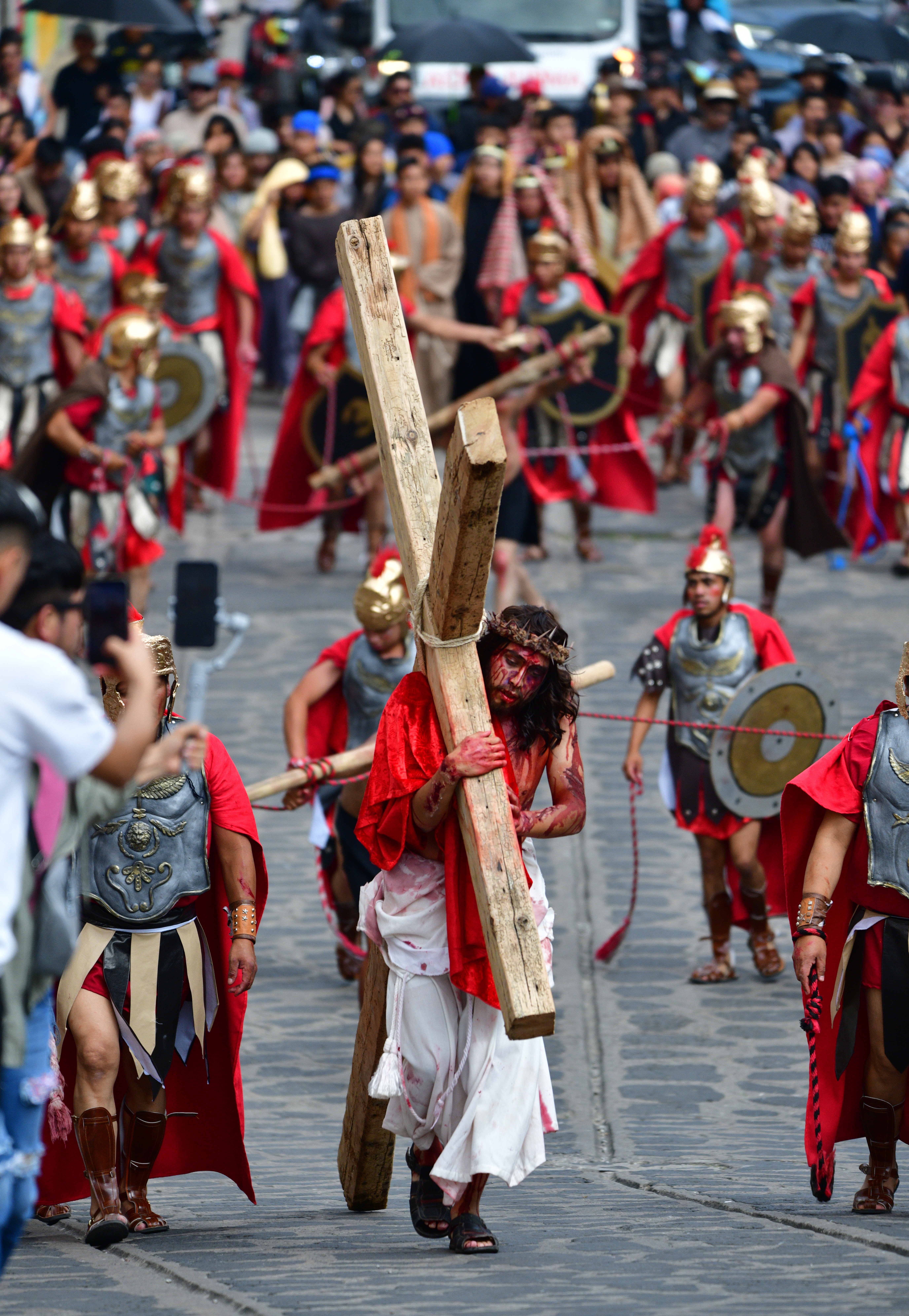 Viacrucis en Ixhuac�n cumple 99 a�os