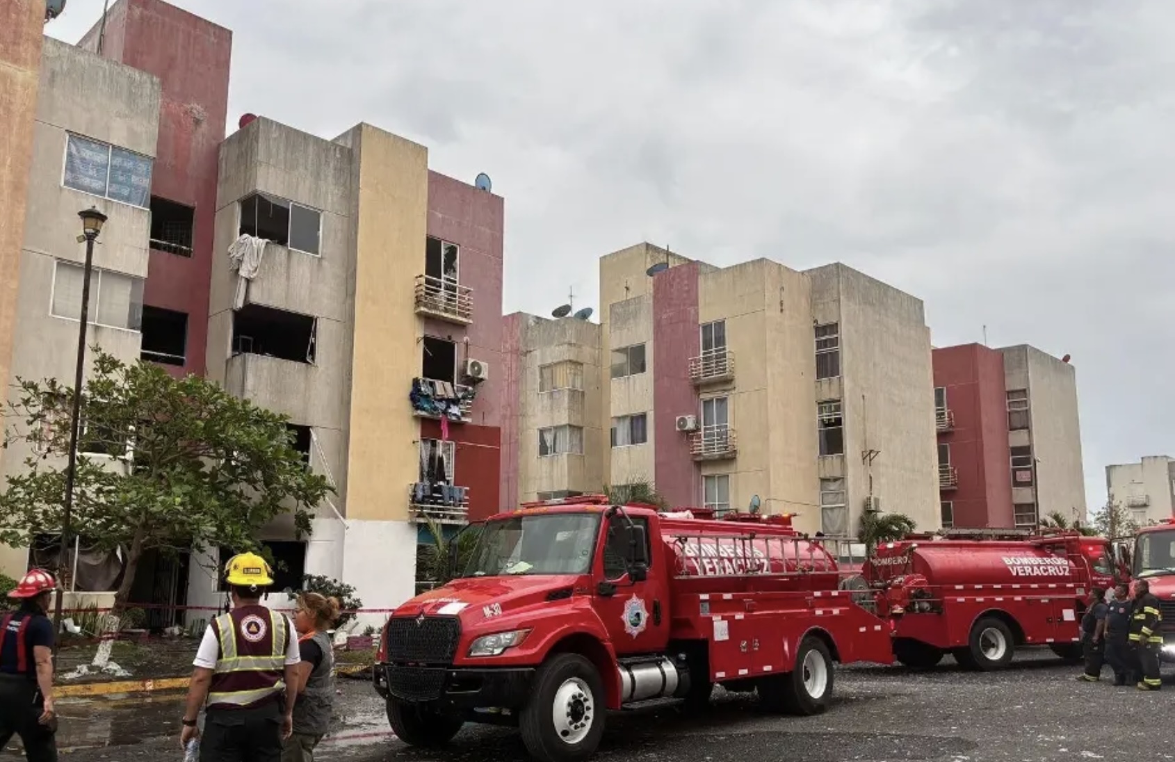 Explosión en edificio de Veracruz deja 7 lesionados