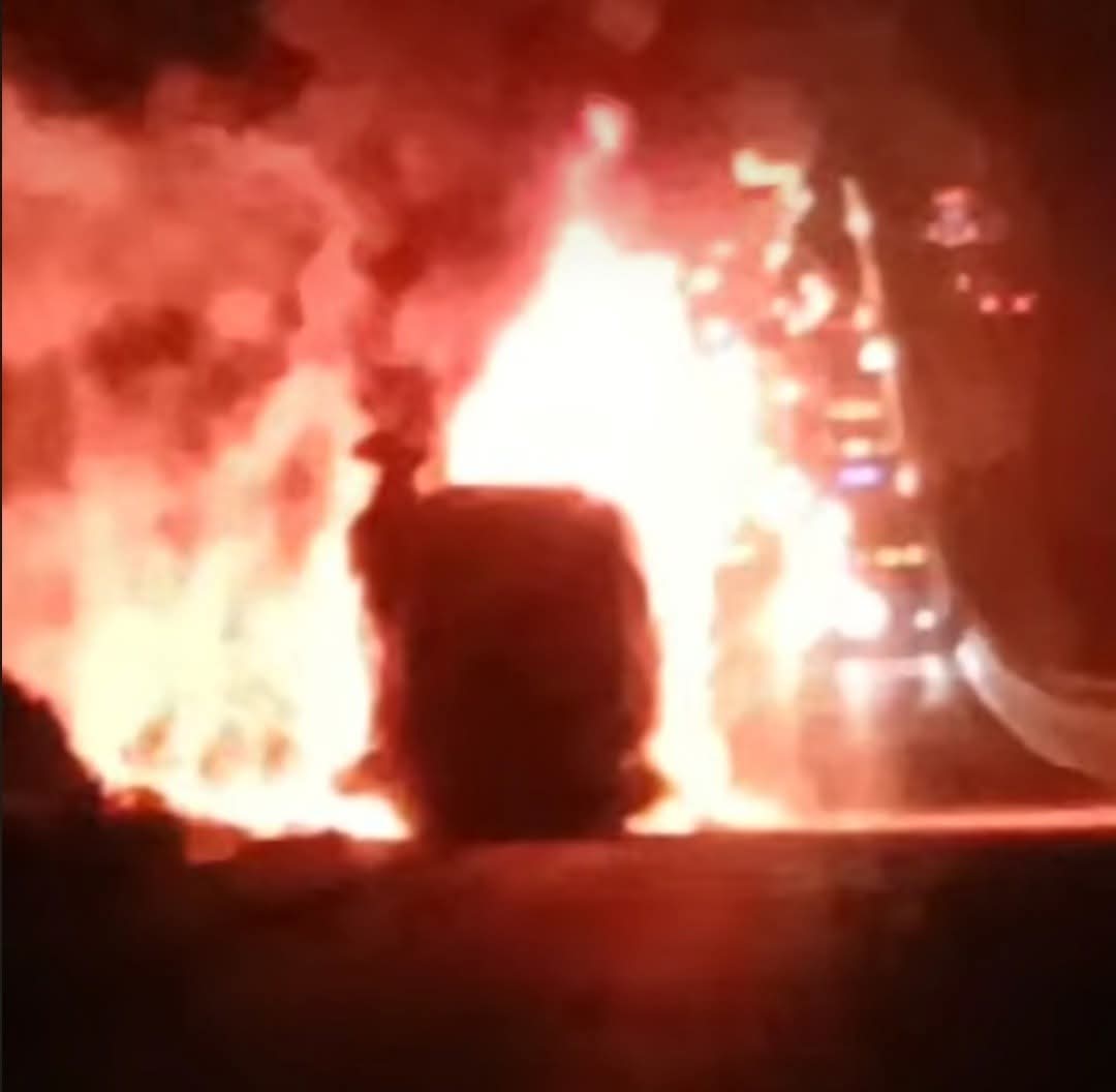 Autobús se incendia en autopista Córdoba–Veracruz; sin heridos