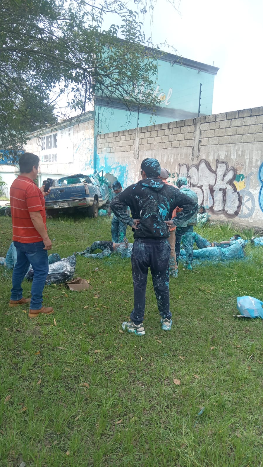 Camioneta se estrella en Banderilla y deja 8 heridos