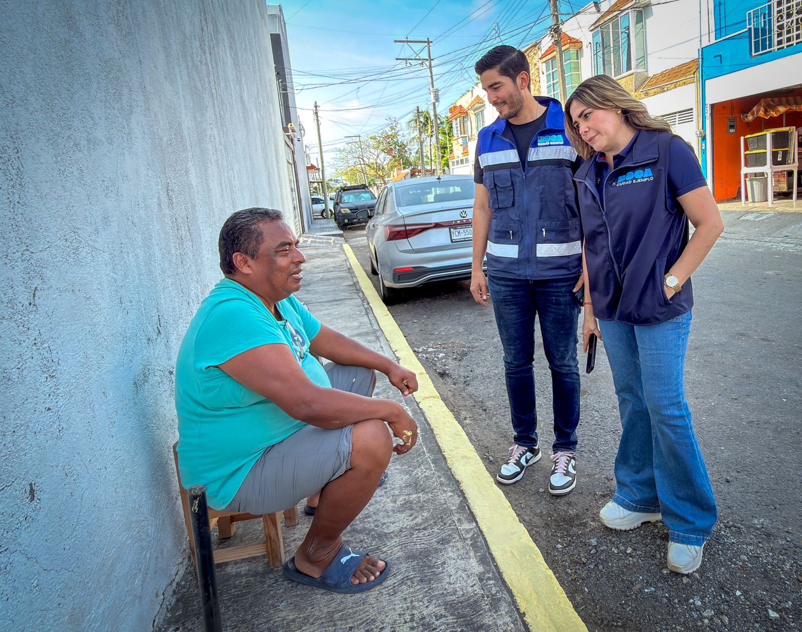 Alcaldesa de Boca del Río realiza recorrido en colonias y detecta necesidades prioritarias