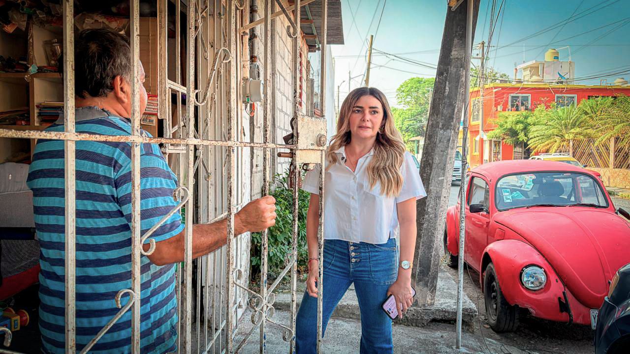 Supervisa la alcaldesa Maryjose Gamboa supervisa problemática vecinal en recorrido sorpresa por la colonia Villa Rica