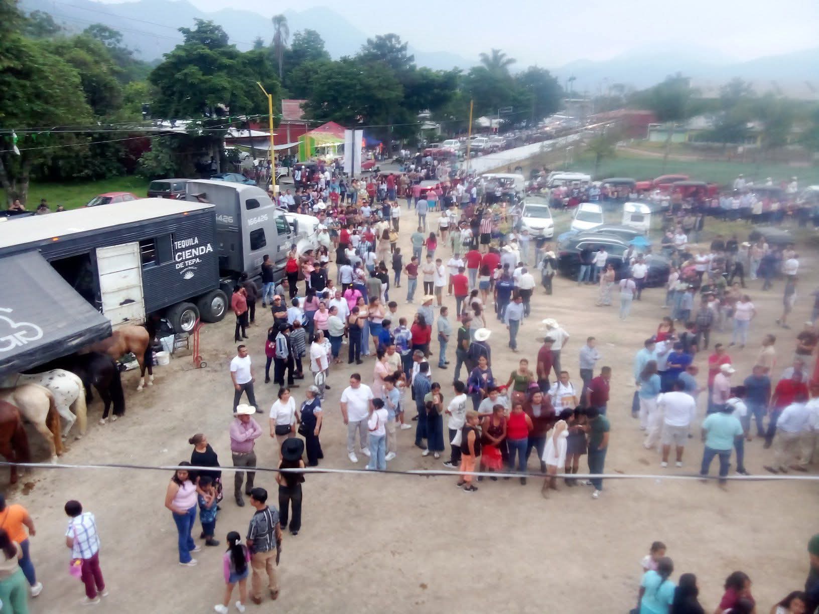 Polémica en corrida de toros en Atzacan