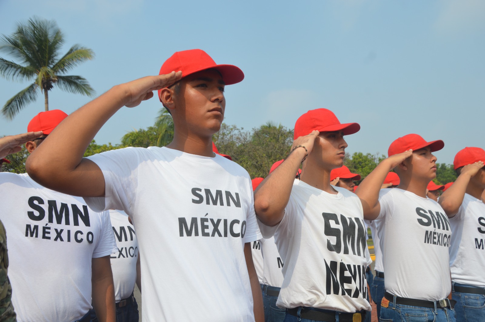 Toman protesta y Juran Bandera los Marineros del Servicio Militar Nacional Clase 2007