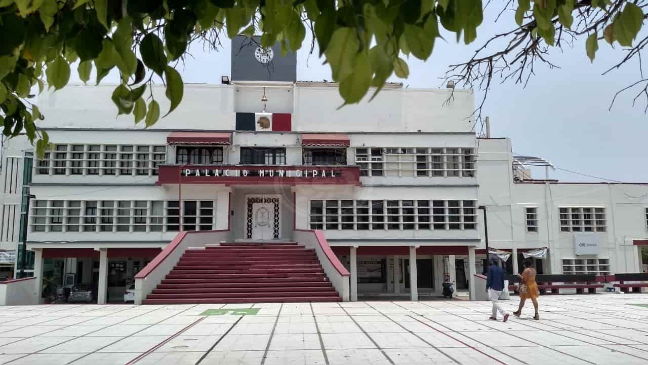 Fraude laboral en Coatzacoalcos deja más de 40 afectados; ex empleadas habrían ofrecido plazas falsas