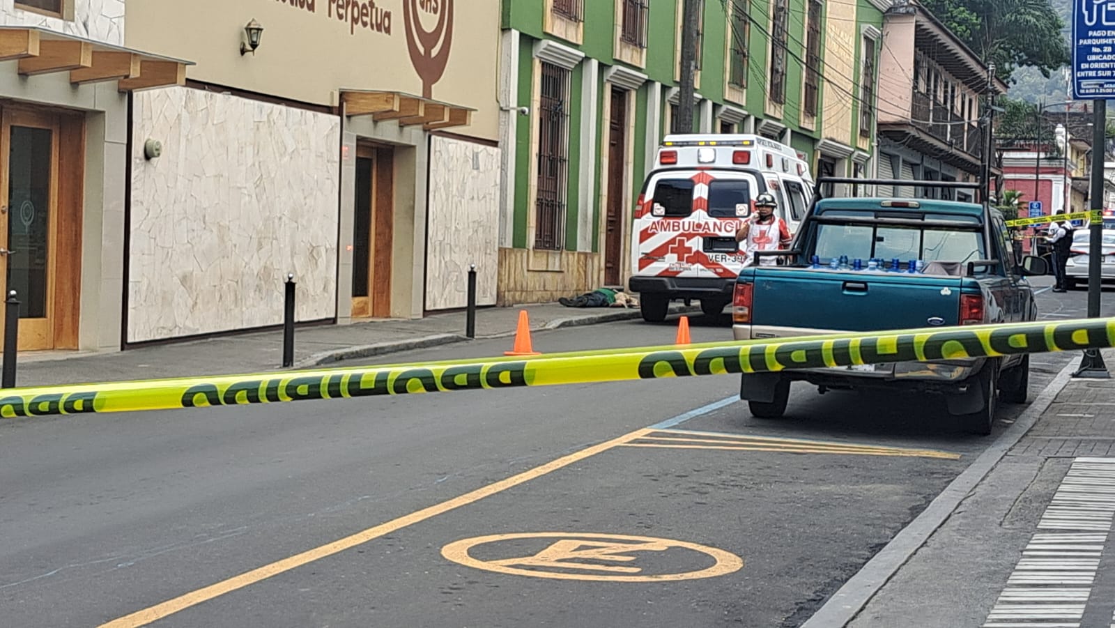 Hombre muere en calles del Centro de Orizaba cerca de capilla