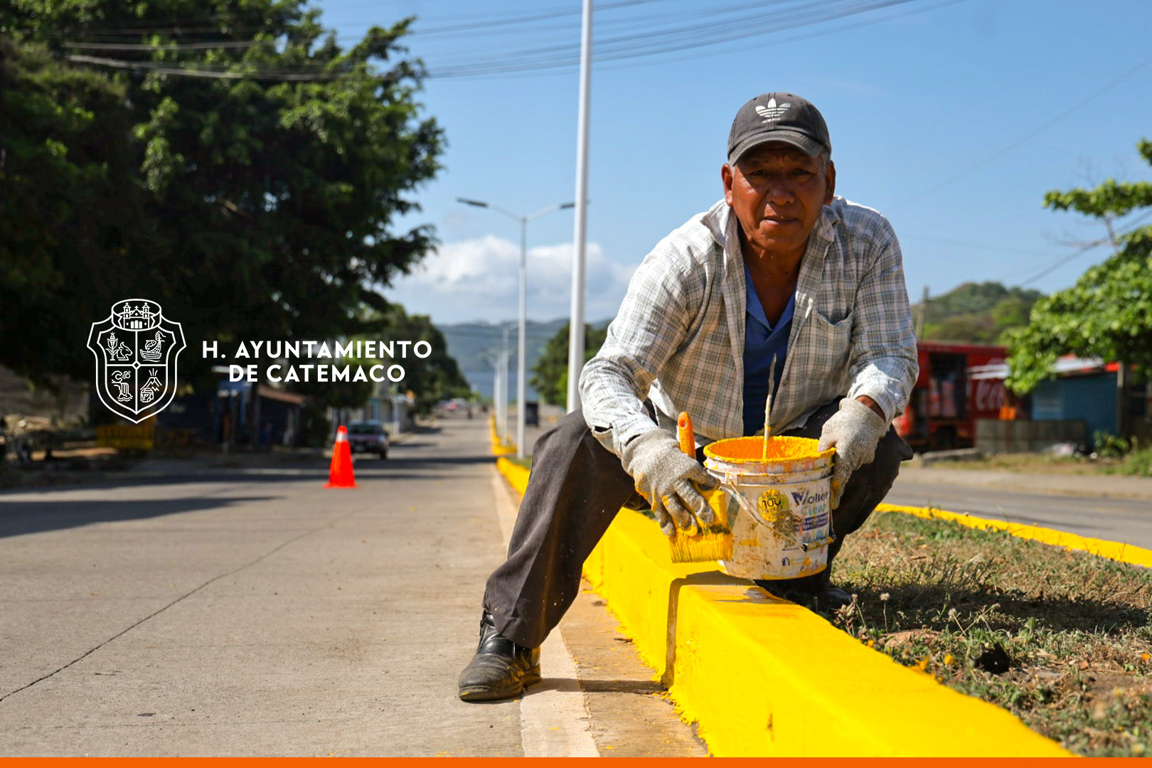 Catemaco continúa acciones para mejora de imagen urbana