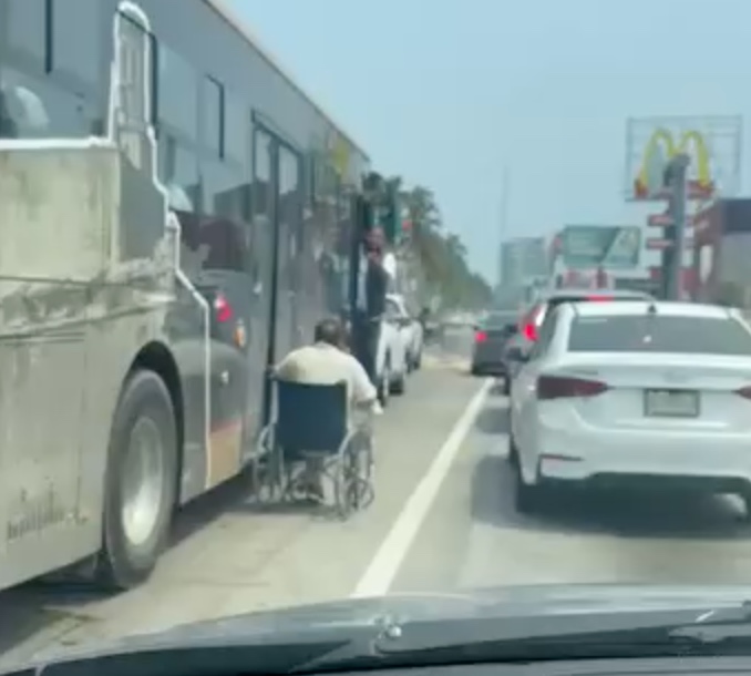 Conductor cesado del Camión Ulúa difunde nuevo video en Boca del Río