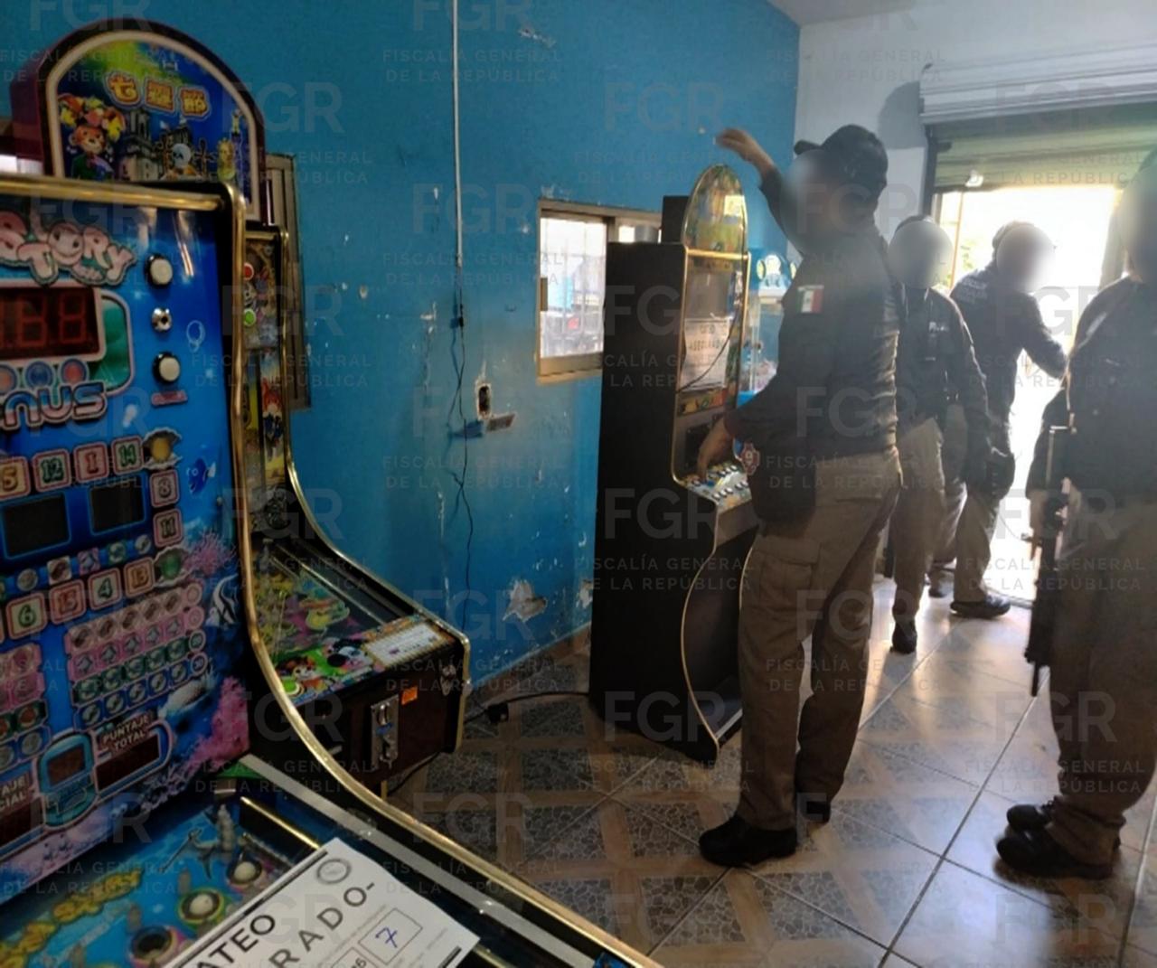 Catean inmueble en Veracruz y aseguran 15 tragamonedas