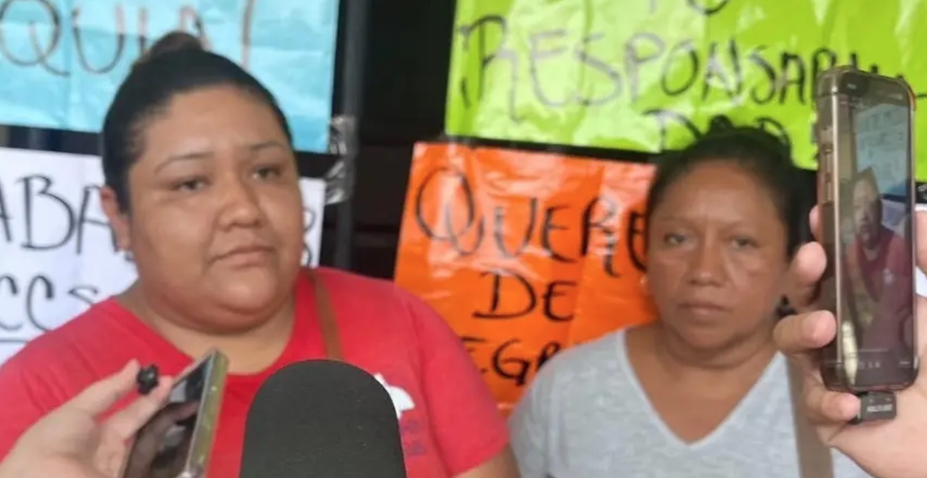 Familias protestan en Boca del Río por desaparición de cinco trabajadores de financiera en Oaxaca