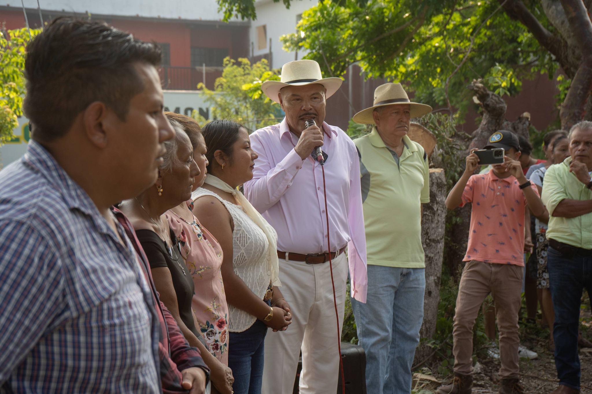 Electrificación en La Providencia mejora servicios en Escuinapan