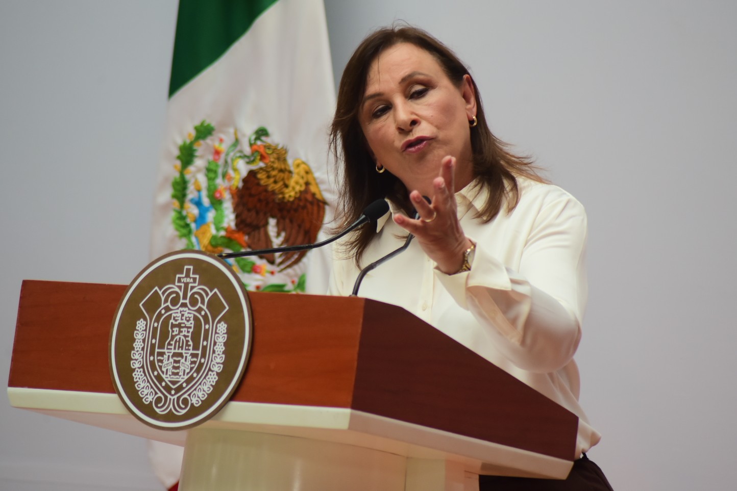 “Tenían sometidos a municipios”: Nahle va por rescate de deuda bursátil