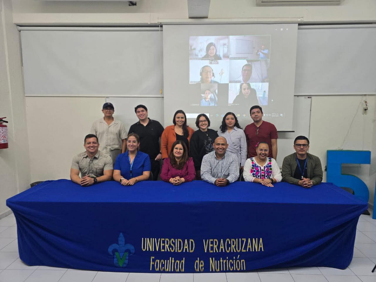 Se requieren estrategias más agresivas contra el sobrepeso y la obesidad: académica de la UV