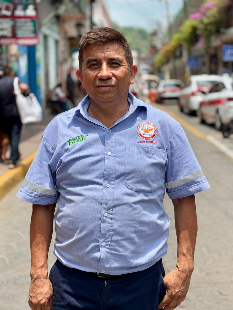 Poeta veracruzano gana premio internacional y pide apoyo para viajar a Italia