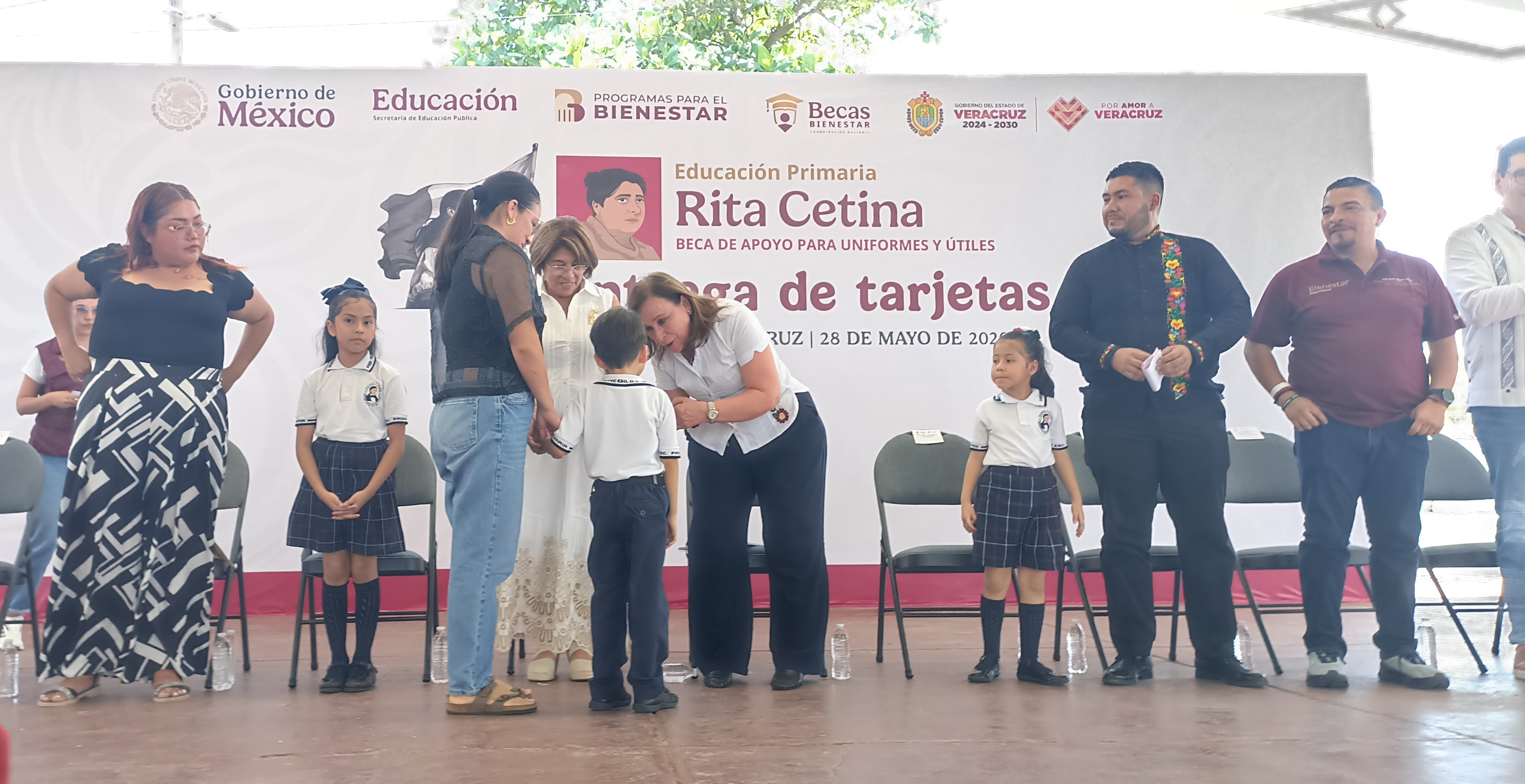 Veracruz avanza cinco lugares en el combate al analfabetismo