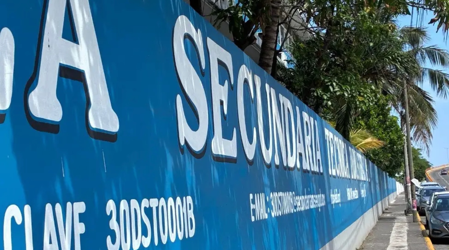 Más de 500 imágenes íntimas alteradas con IA sacuden secundaria de Veracruz