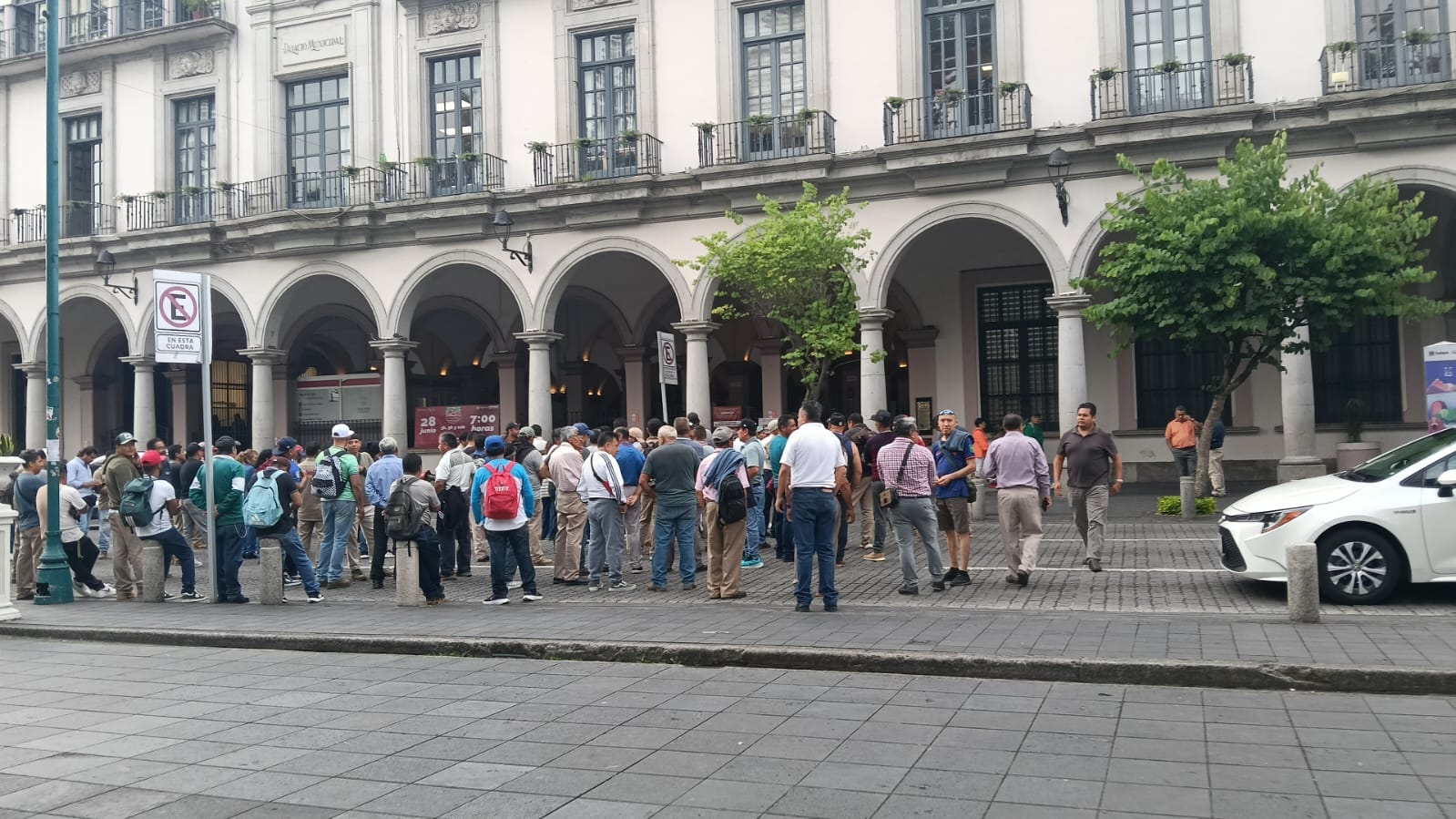 CMAS Xalapa: sindicato bloquea Enríquez por conflictos laborales