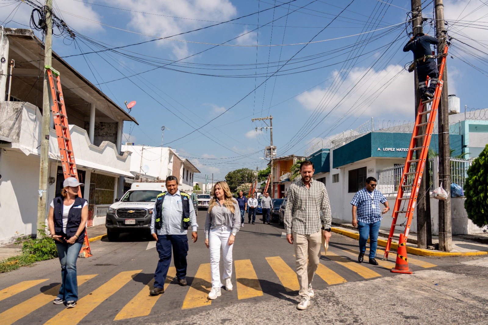 Boca del Río intensifica retiro de cables en desuso para mejorar seguridad y orden urbano: Alcaldesa Maryjose Gamboa