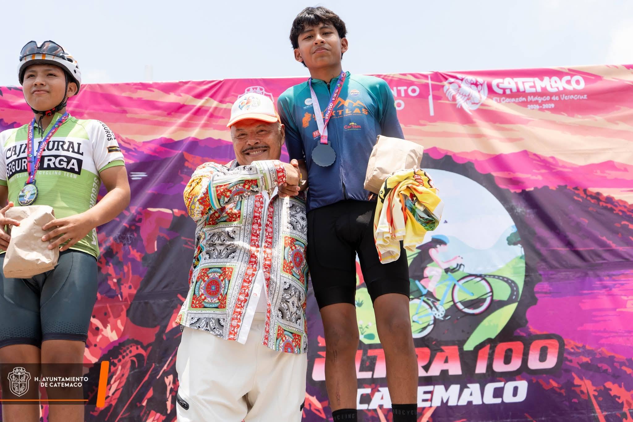 Ultra 100 en Catemaco reúne ciclistas y promueve turismo regional