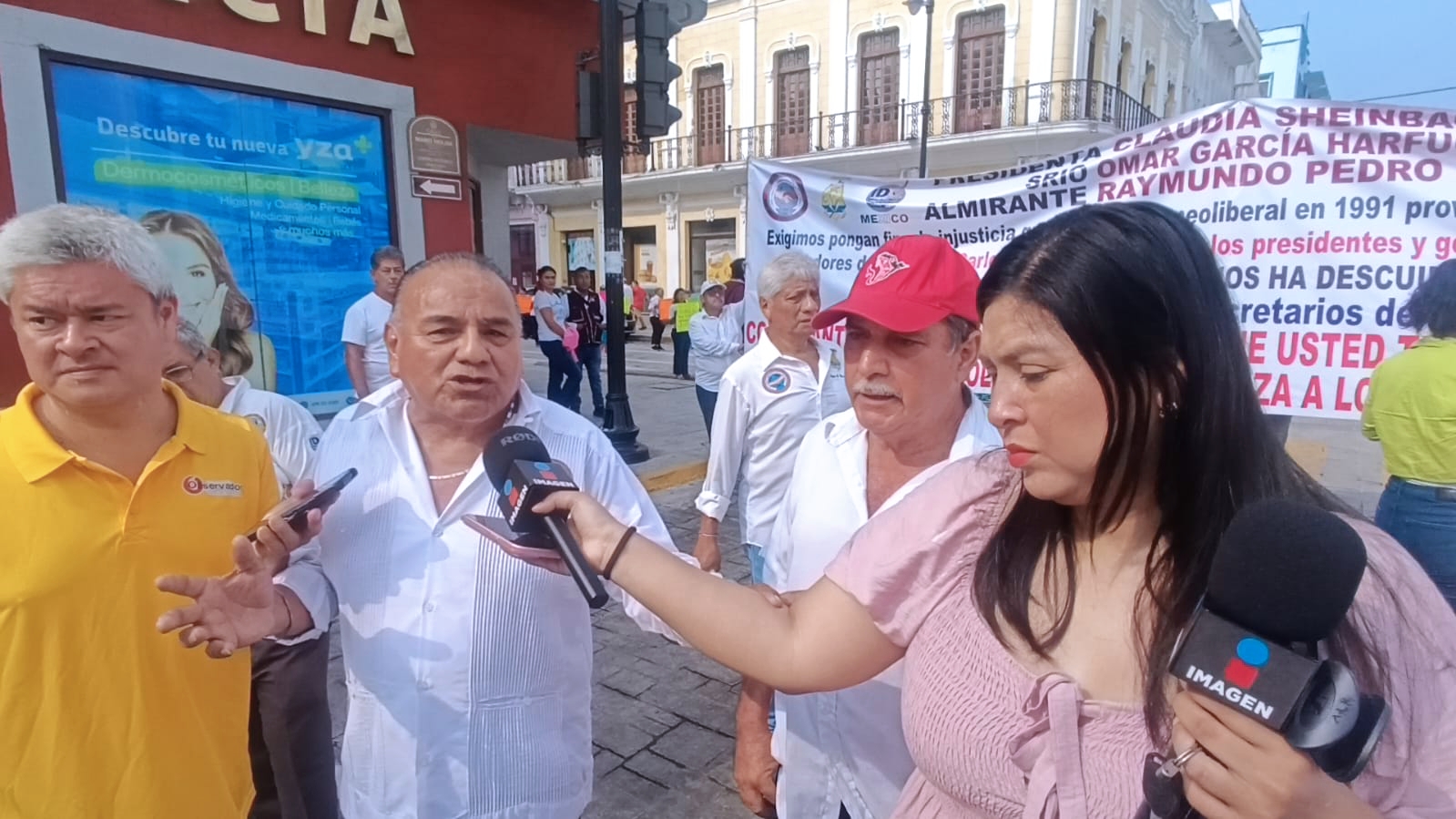 Exigen maniobristas entrega de bienes arrebatados en la requisa del puerto de Veracruz hace 35 años