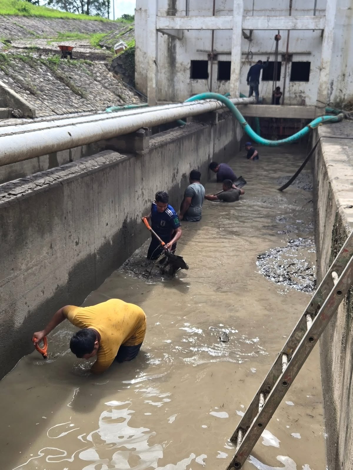 Suspenden bombeo de agua en río Cazones por turbiedad; afecta a tres municipios
