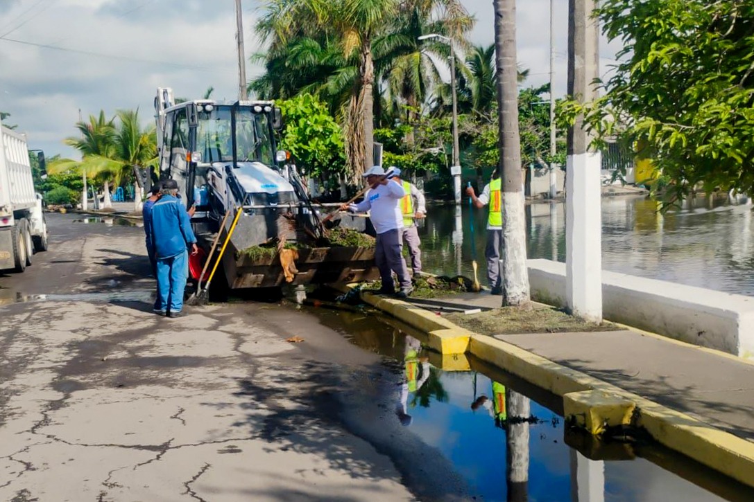 Gobierno de Boca del Río realiza limpieza integral del Dren B para prevenir afectaciones por lluvias