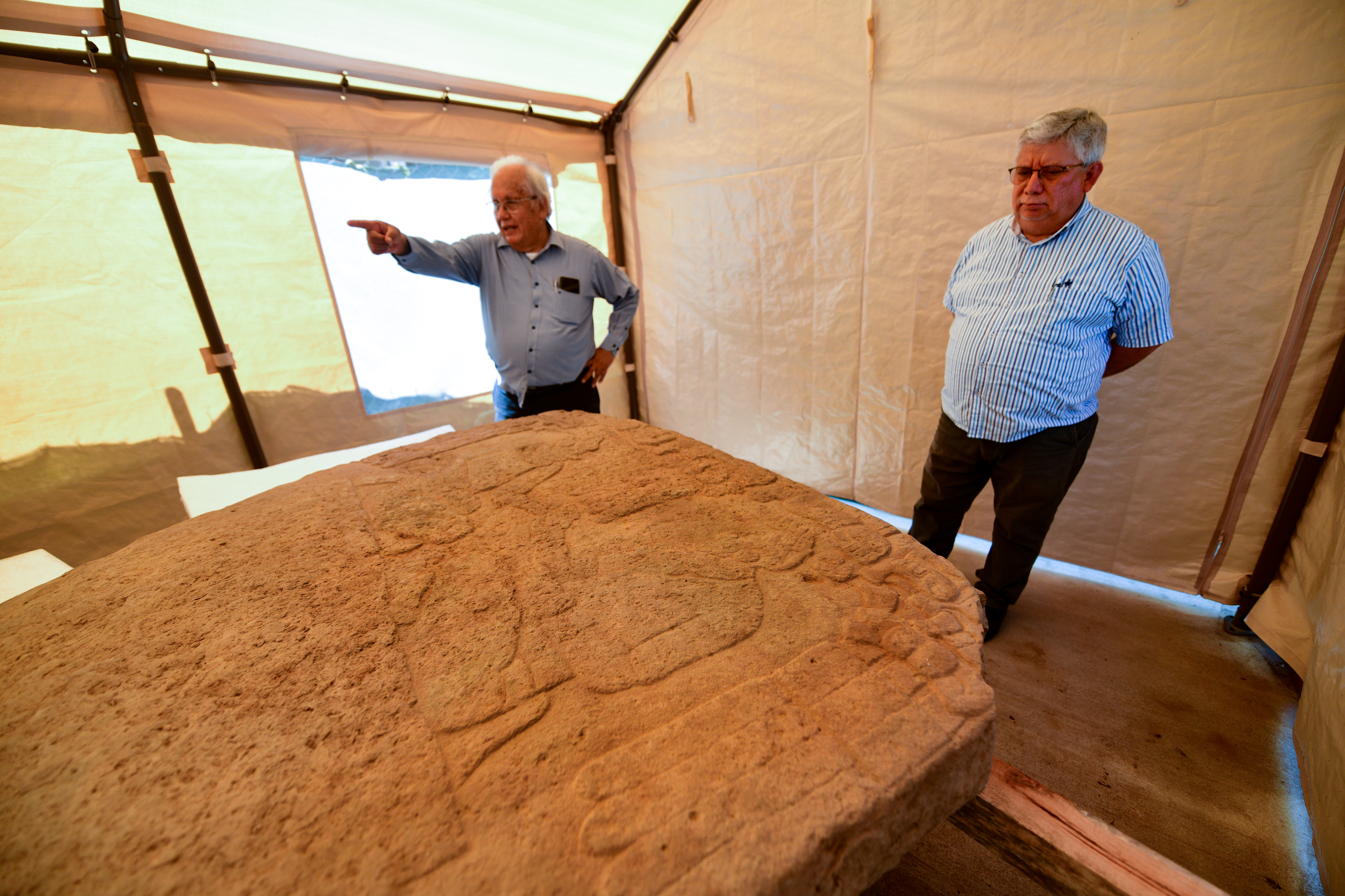 Sheinbaum promete recursos para hallazgo arqueológico en Coatepec