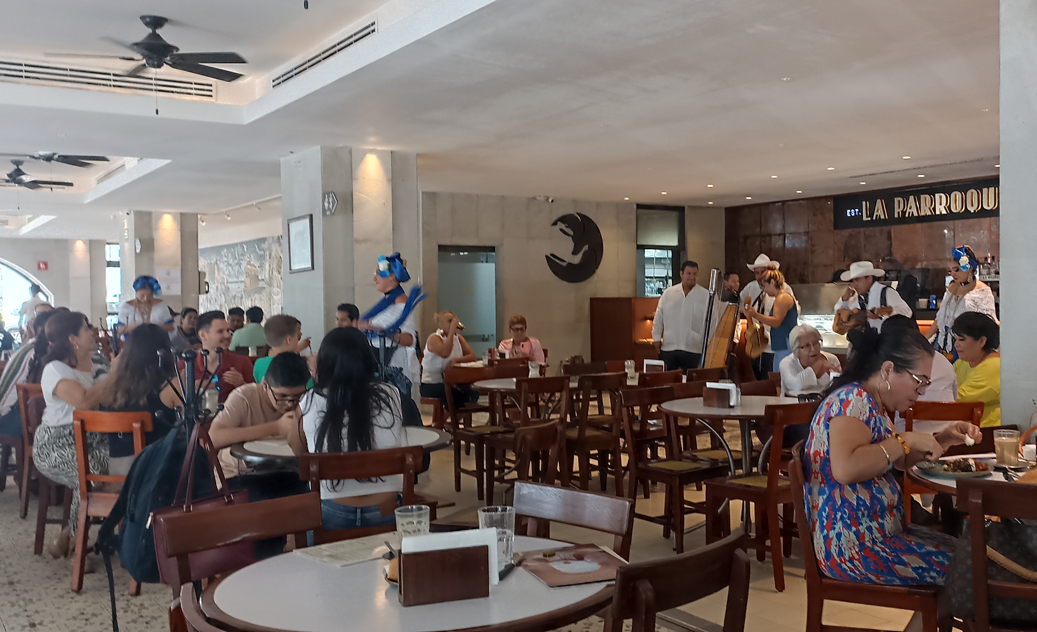 Supera el 20% el consumo en restaurantes de la zona conurbada en el Día del Padre