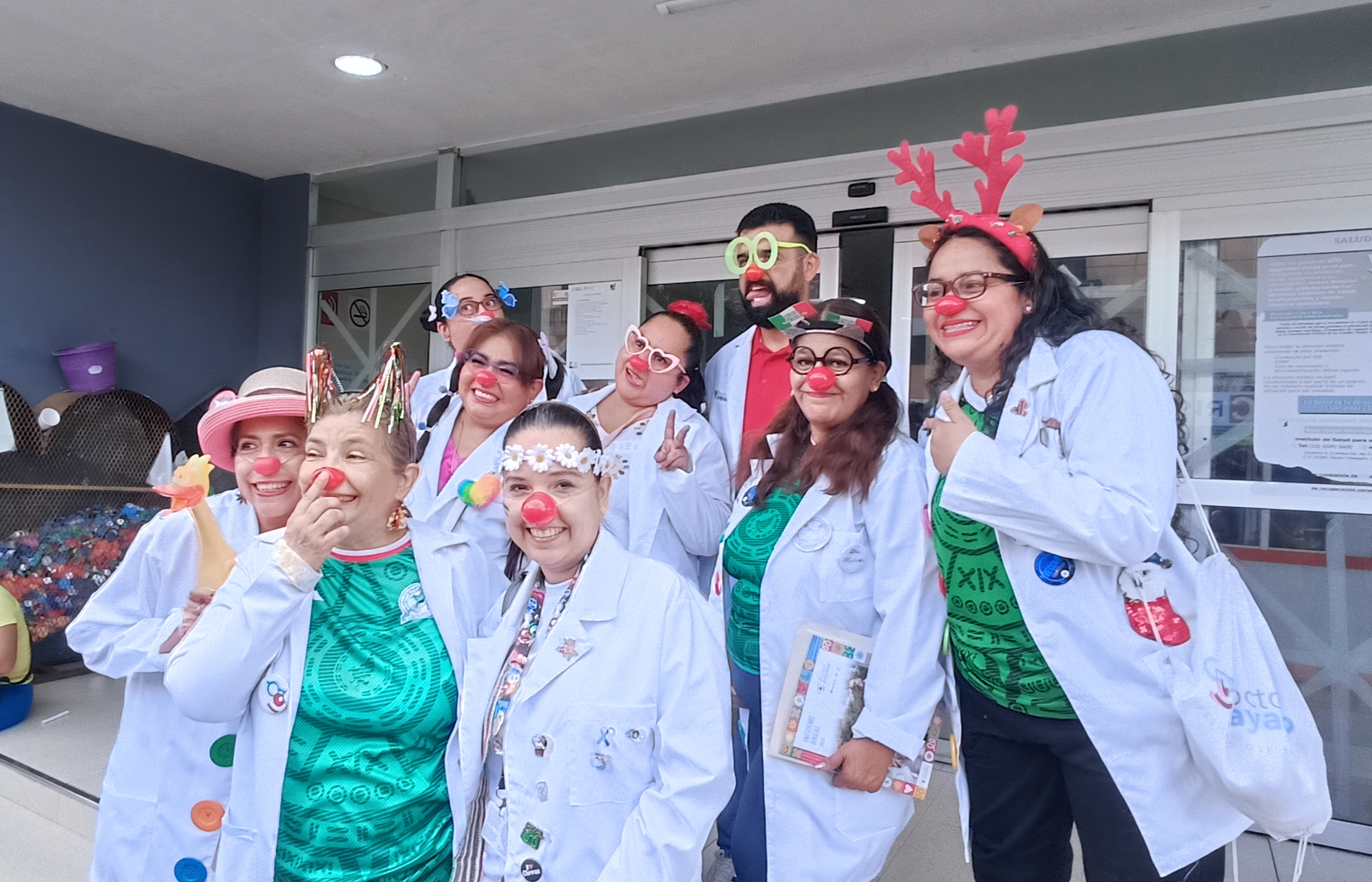 Doctor Payaso lleva amor y alegría a niños con cáncer de la Torre Pediátrica de Veracruz